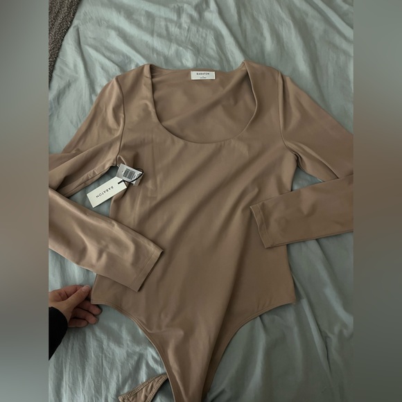 Babaton Taupe Long Sleeve Bodysuit - Picture 2 of 4